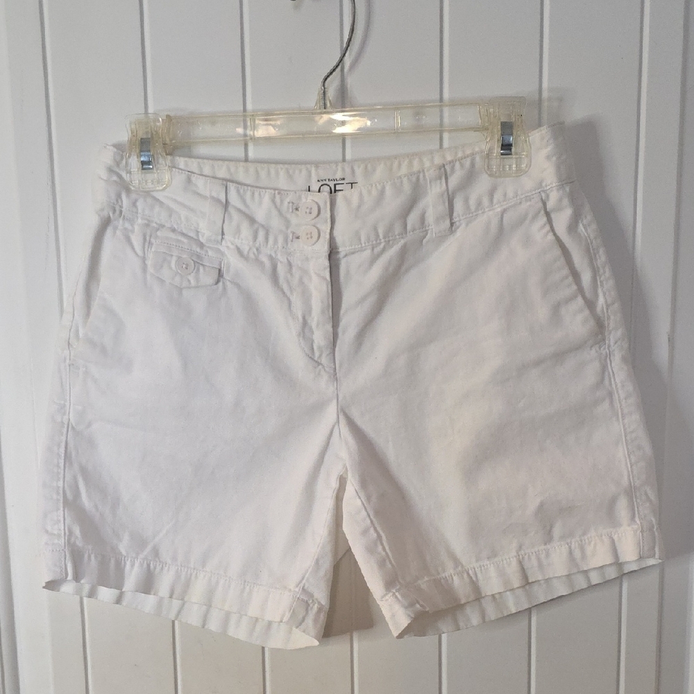 Ann Taylor Classic White Bermudas